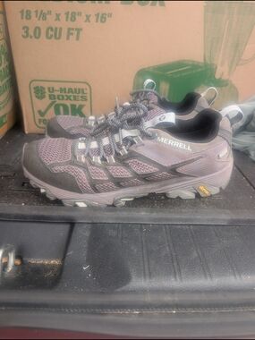 Merrell Women’s Moab FST 2 in Granite/Shark Color way — J77468